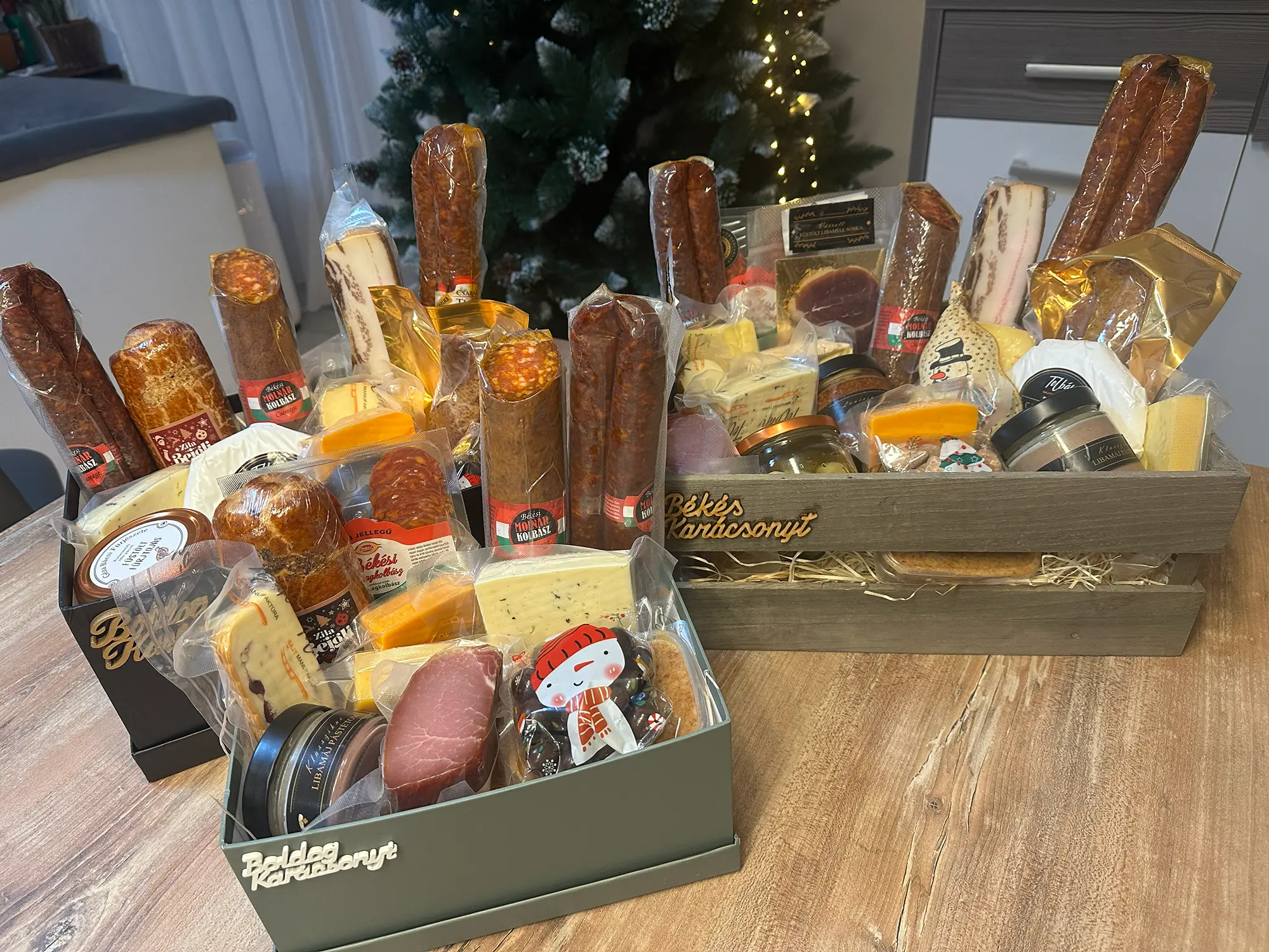 Egyedi céges ajándékcsomag összeállítás